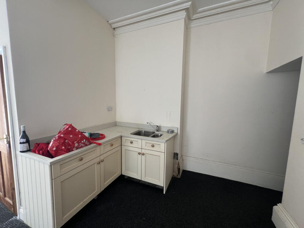 Studio - Kitchenette