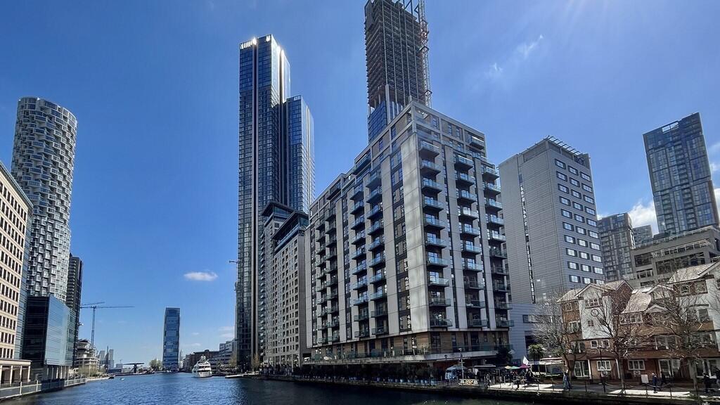 Discovery Dock We...