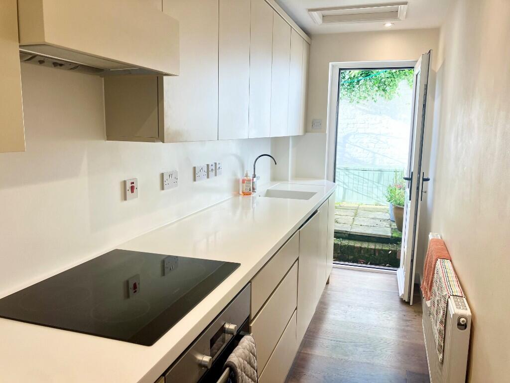 St. Albans Road, Codicote, SG4 8UT