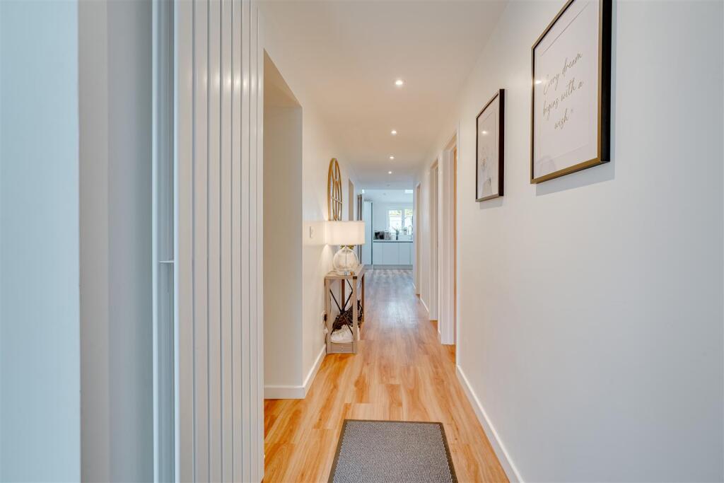 40 Church Mdw, Barton Mills,--16.jpg