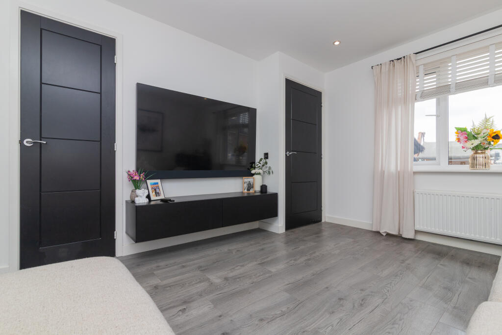 28 Langroods circle-4