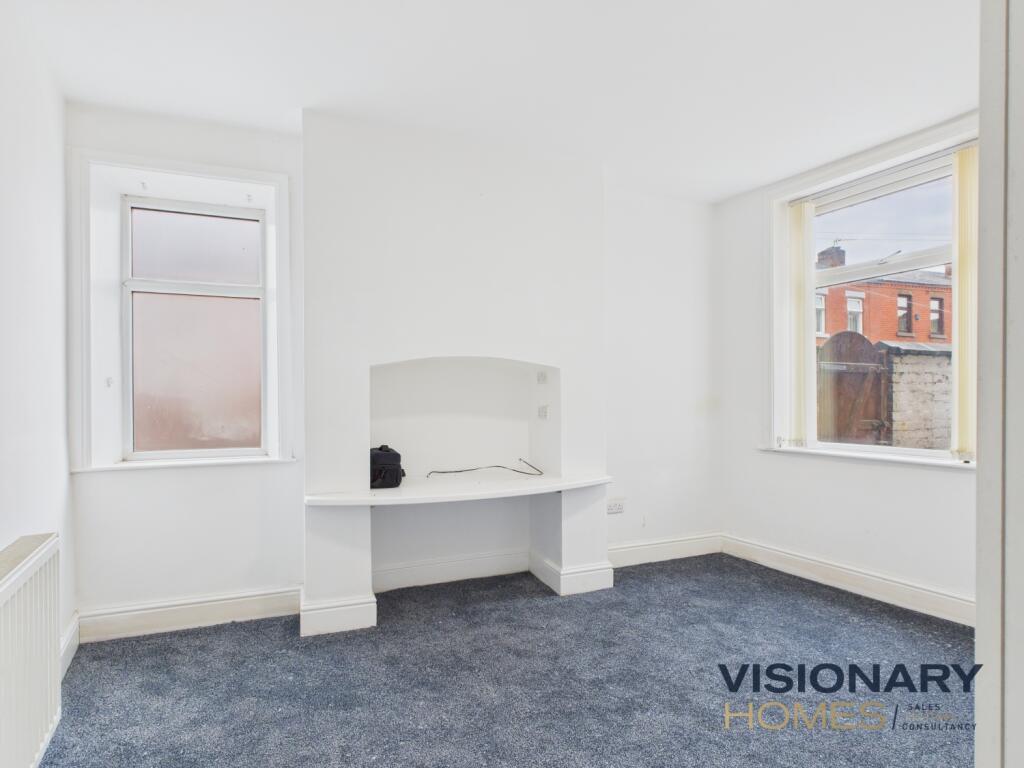 CAM03522G0-PR0219-STILL006