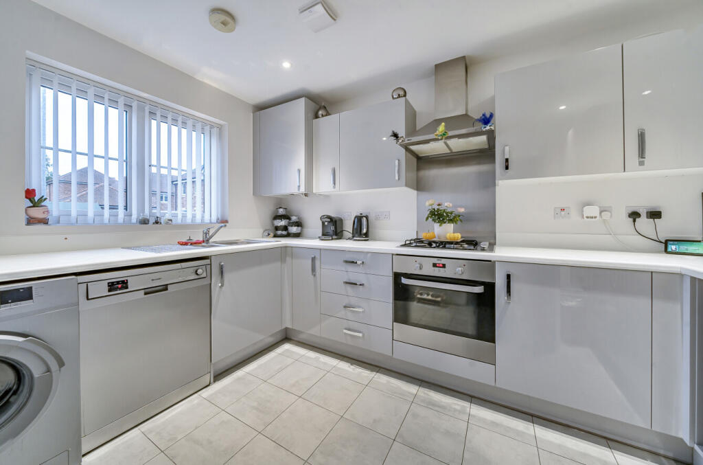 1364487-7-68ed20d...