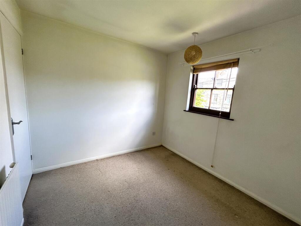 bed 2.JPG