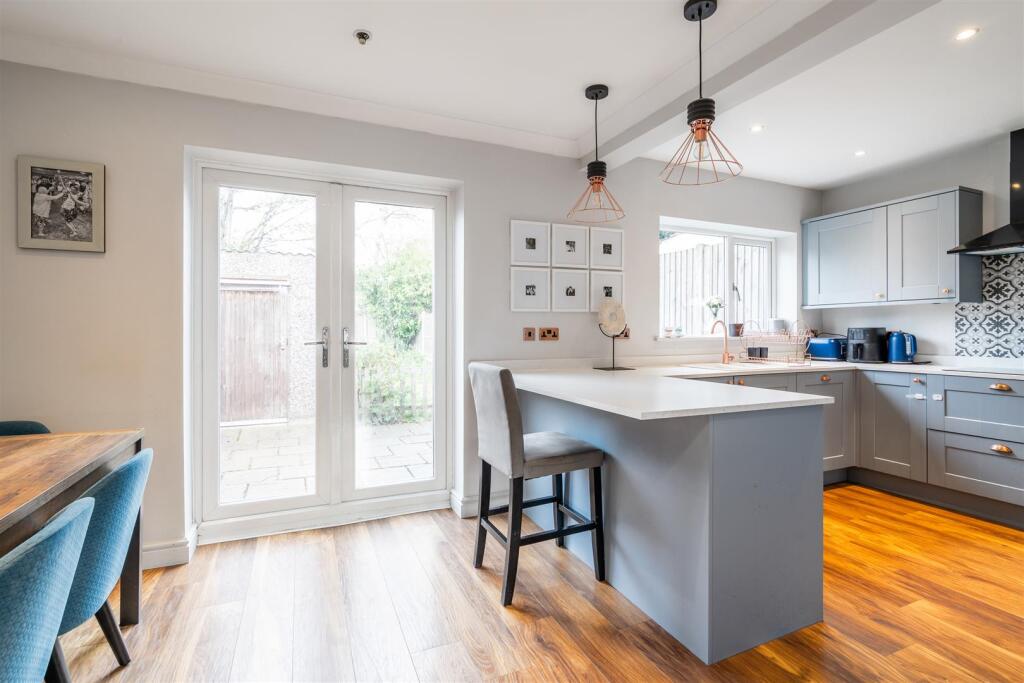 4 Elkstone Close_3.jpg