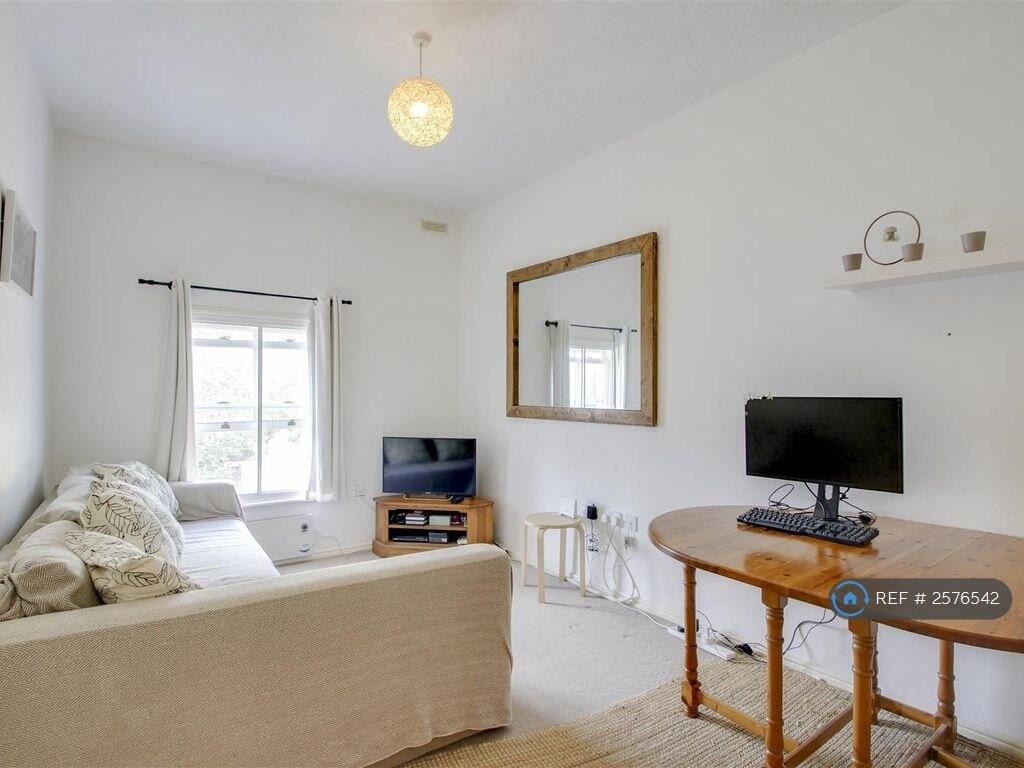 Living Room And Dining Room (1)