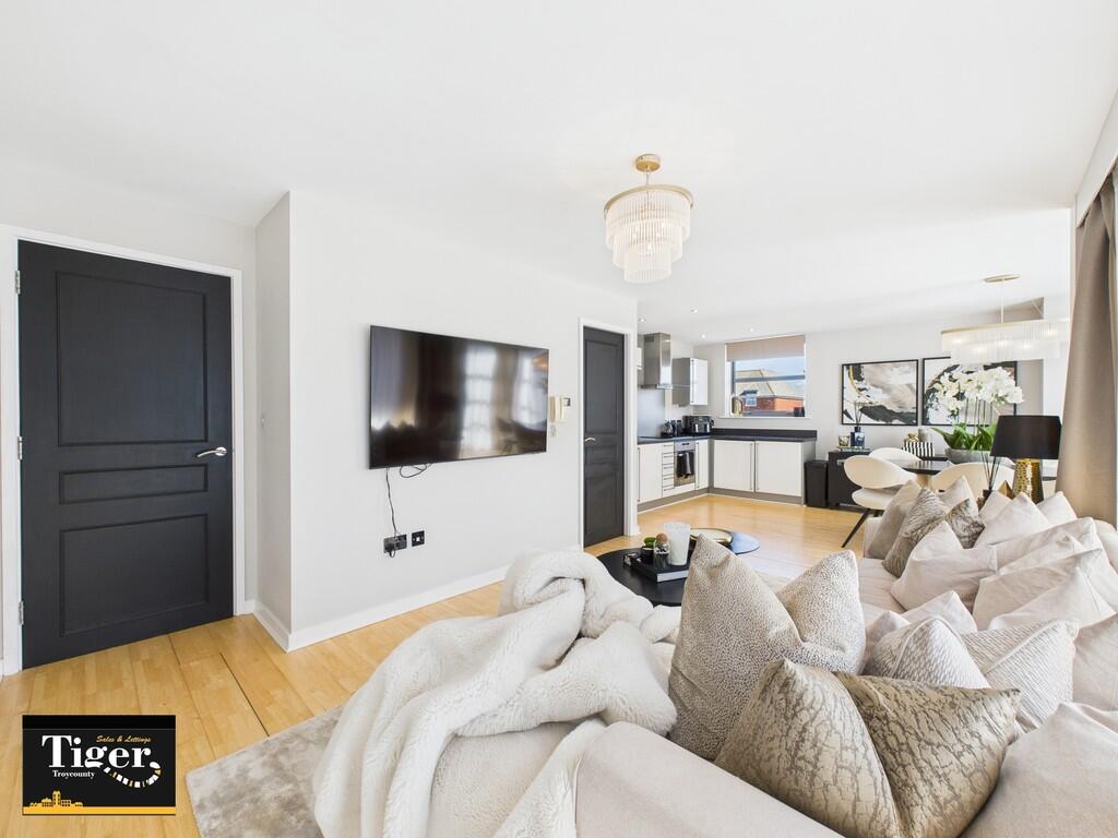 CAM03440G0-PR0305...