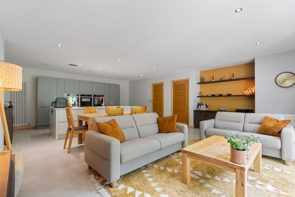 3 Cantenbury,Cresc, Sheffield 08_297.png