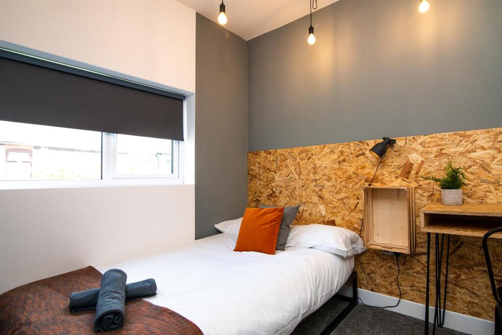 01 Bed.2.jpg