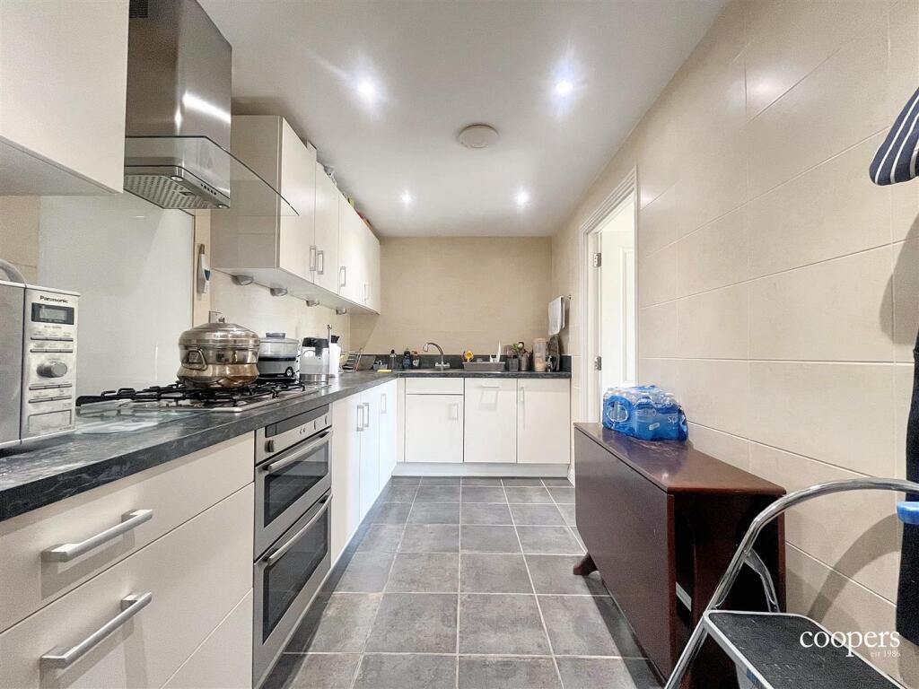 Kitchen 2 (13).jpg