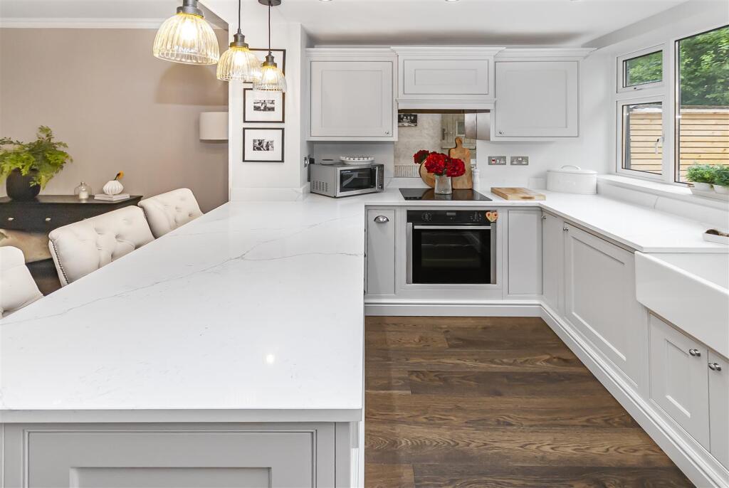 Open Plan Kitchen/Breakfast Area