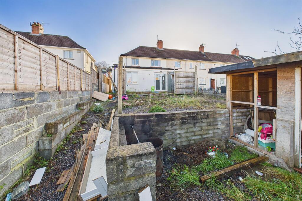 52 Lynton Road, Bedminster, Bristol BS3 5LT | Free