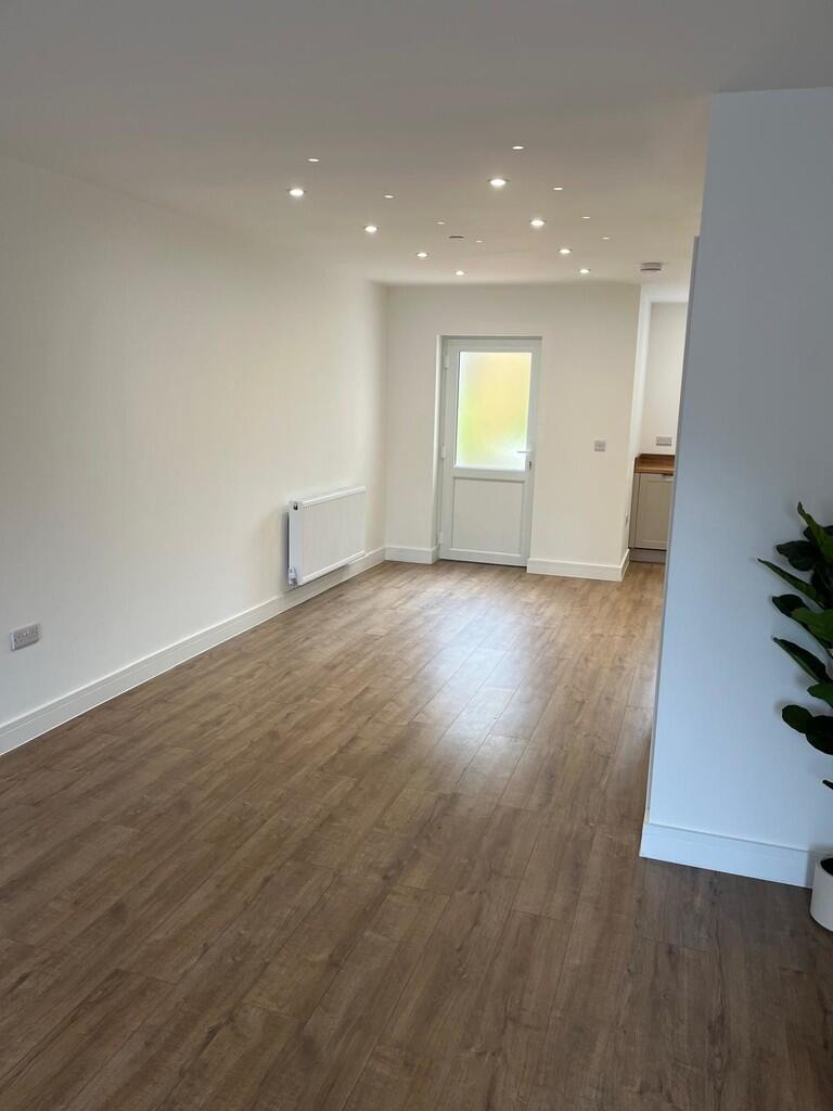 PHOTO-2025-08-08-...