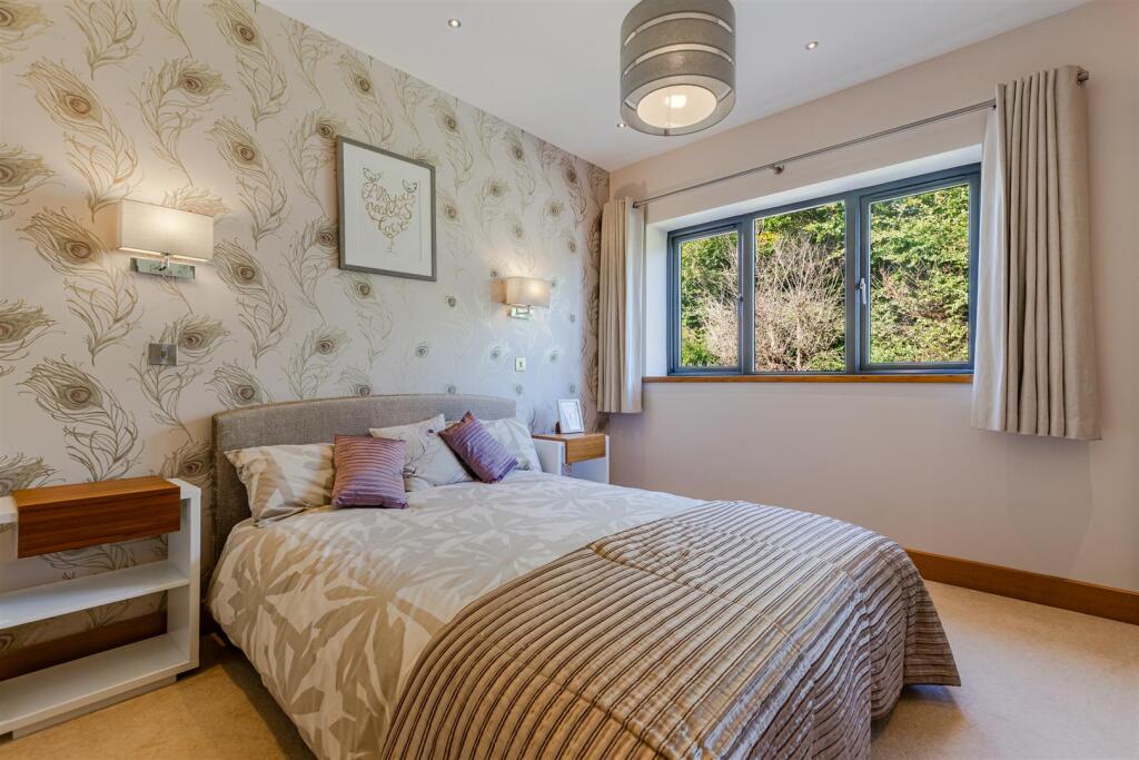 A36 - Bascombe Road, Brixham, Eastleigh House - 25