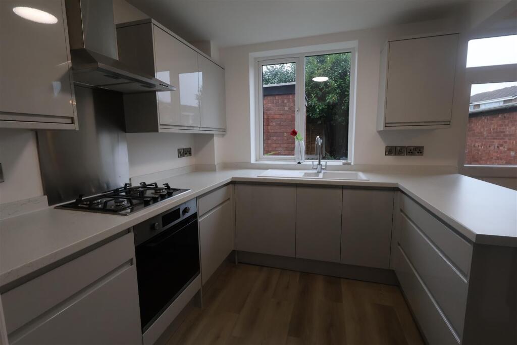 24 edgeworth kitchen .JPG