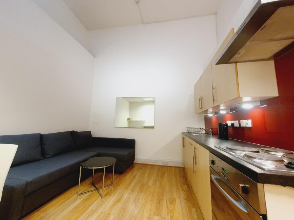 living room/kitchen