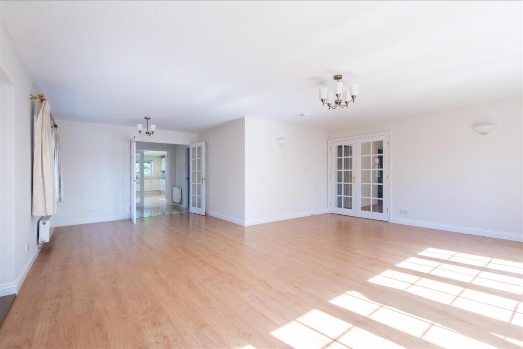 54 village rd-hi-27.jpg