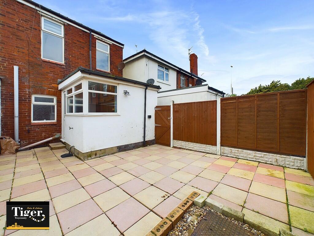 CAM02176G0-PR0366...