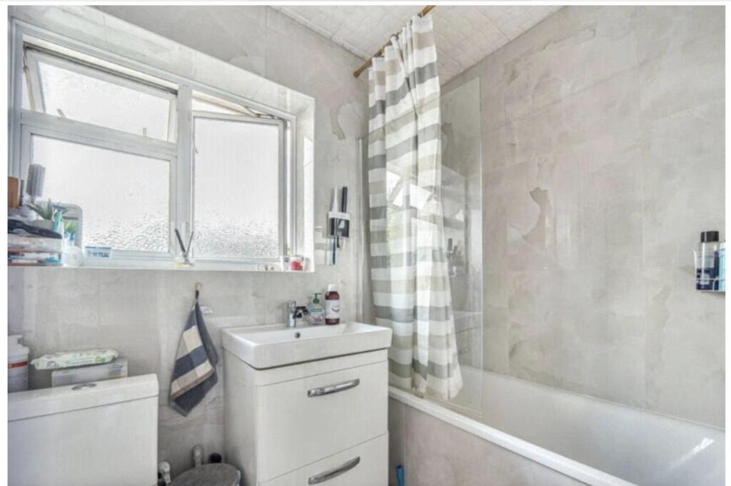 Screenshot 2025-0...