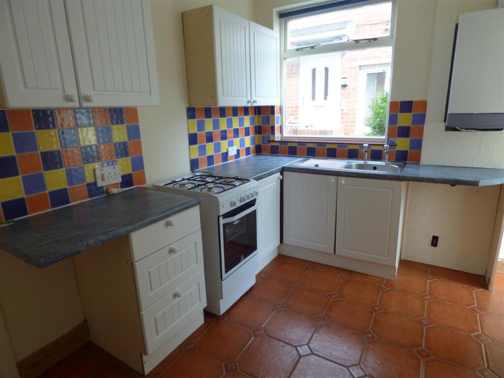 62 Cornel Road, kitchen 2.JPG