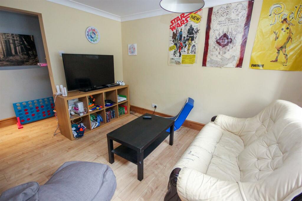 Master Bedroom1.jpg