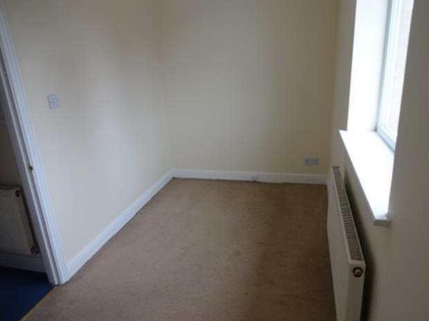 6SpringBedroom3
