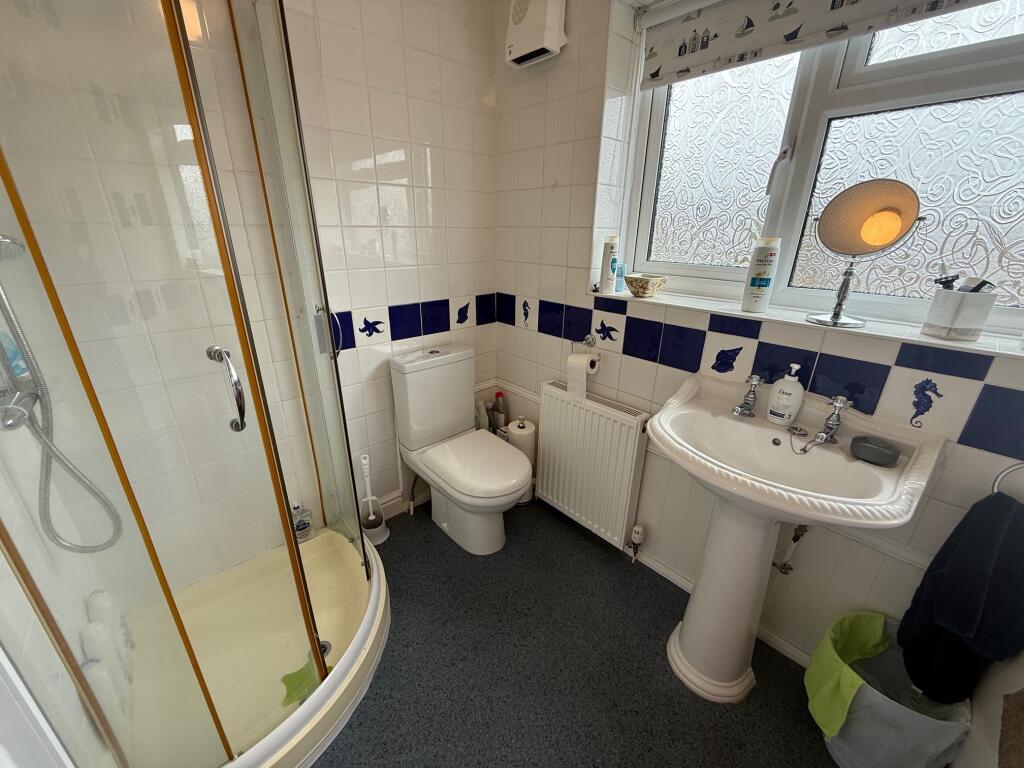 Bathroom Aspect 2