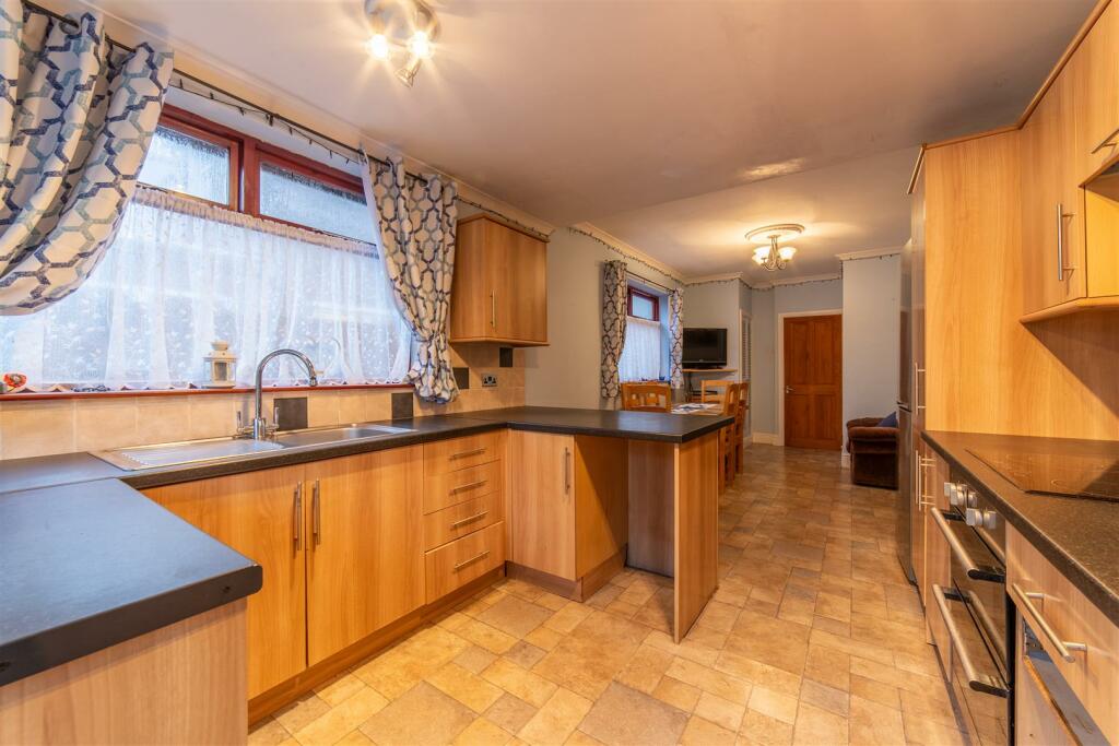 53 Sunnybank Rd-25.jpg