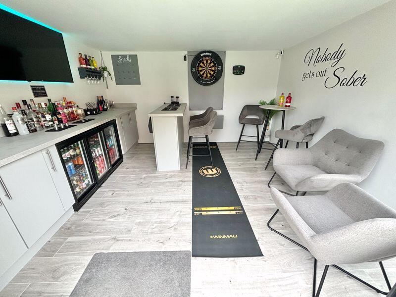 Bar room