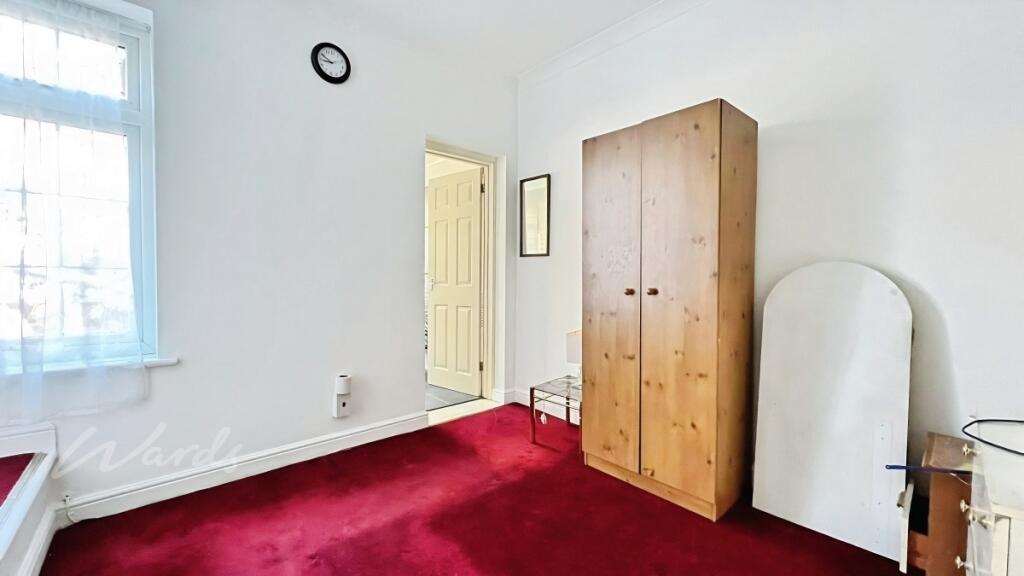 luton bedroom 1