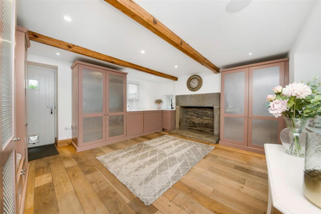 BOOT ROOM / EVERYDAY ENTRANCE