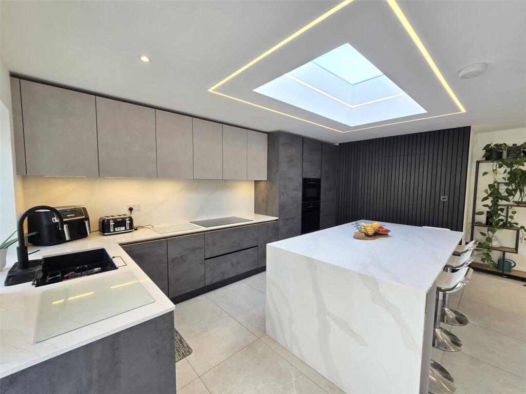 Kitchen/Breakfast
