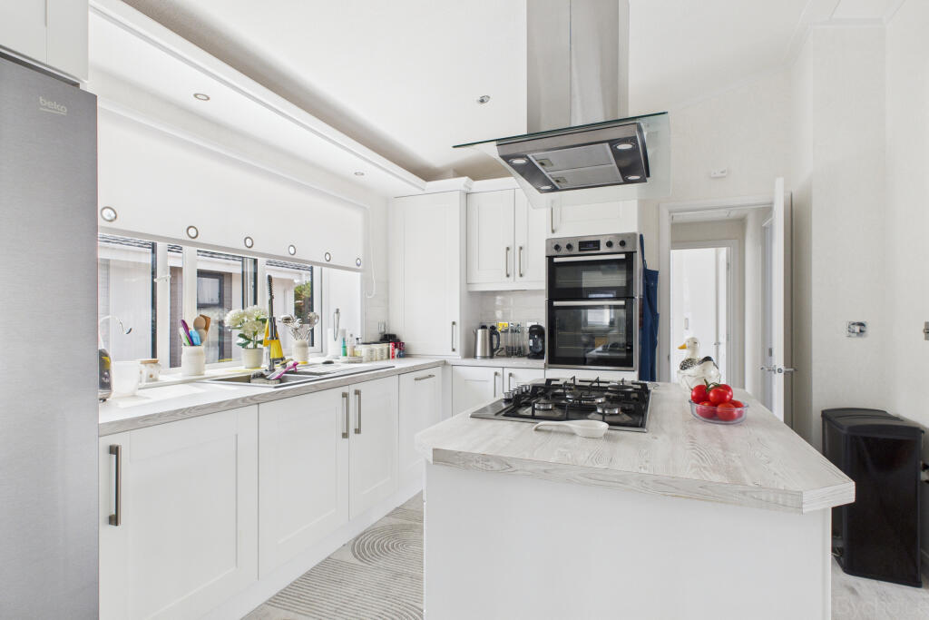 CAM05449G0-PR0024-STILL002