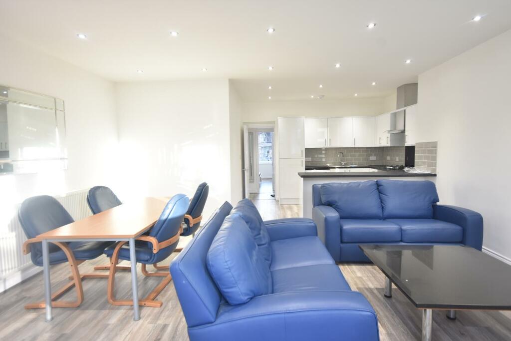 Flat 2, 7 Osborne Terrace12