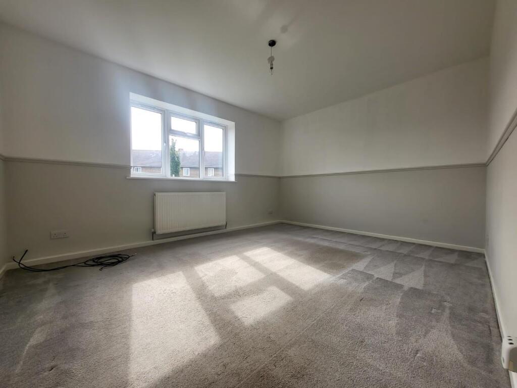 39 Griffiths Road Photo 6.jpg