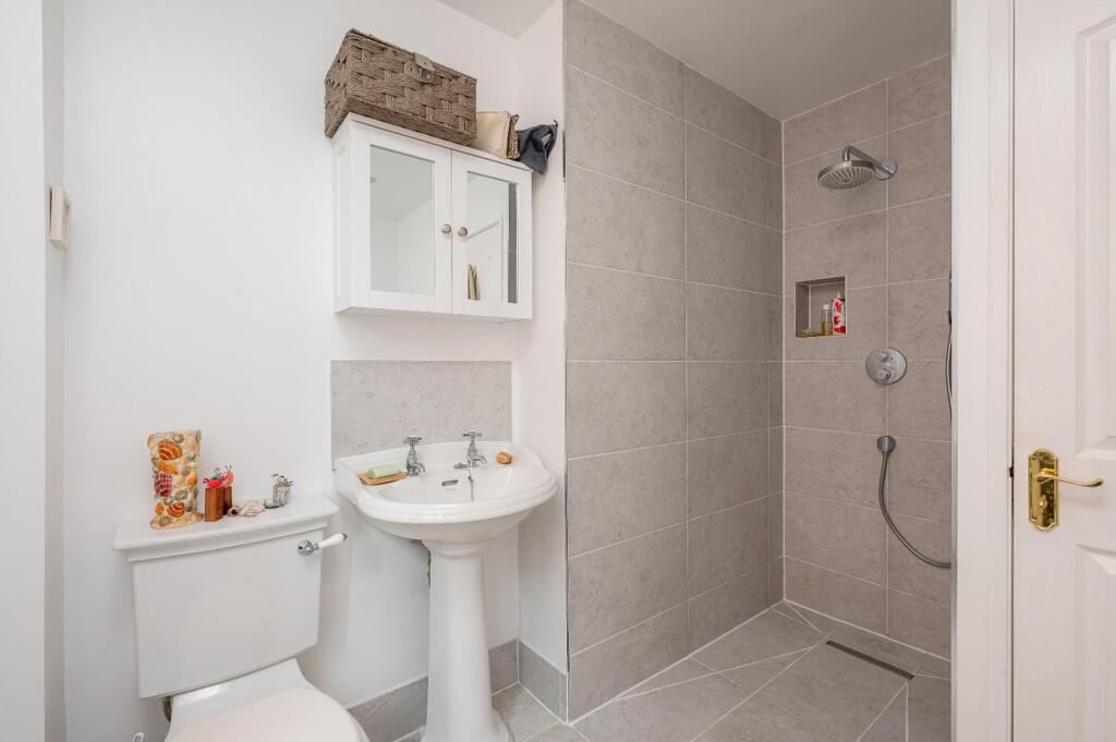 10 Millrace Close-3.jpg