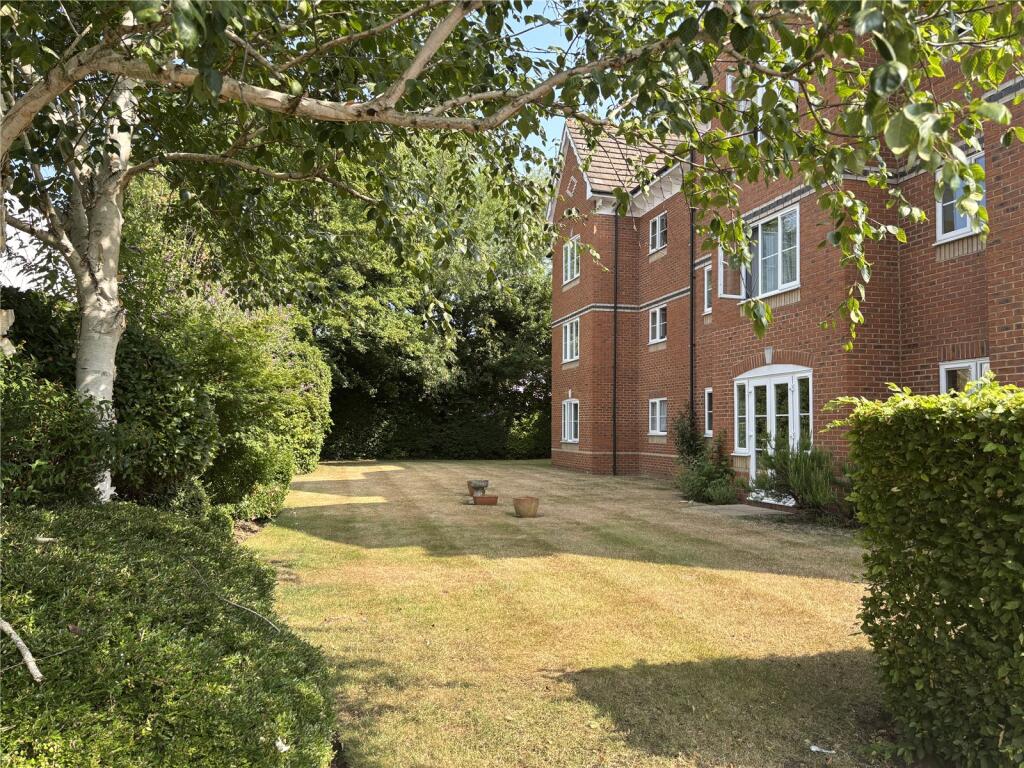 Communal Grounds