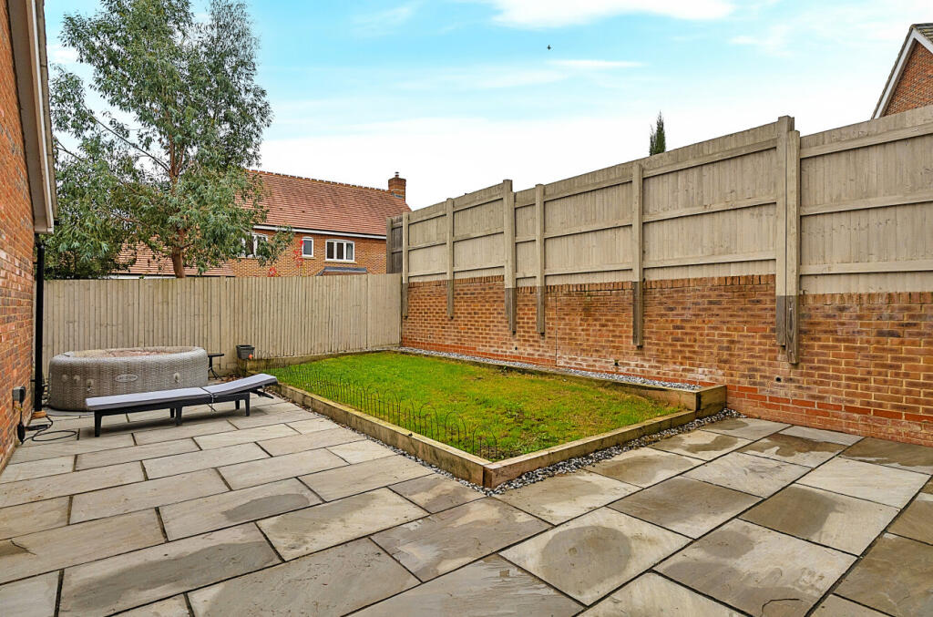 1365630-7-68ee642...