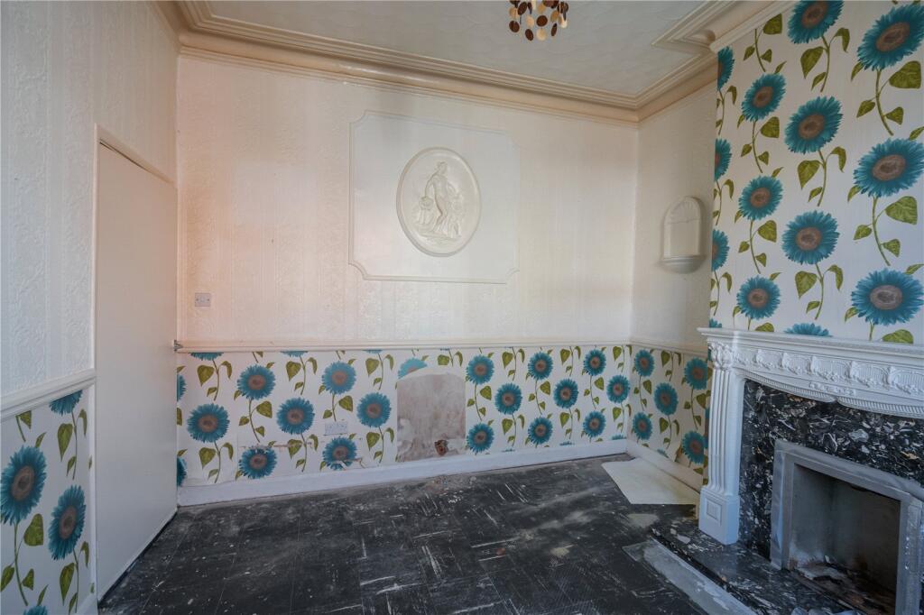 Living Room (2)