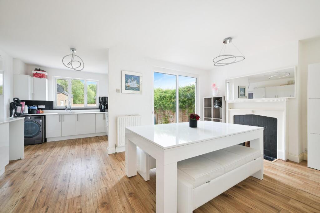 BURNHAM DRIVE,  (1).jpg