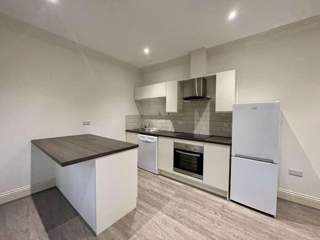 Flat_6_8_St_James_Row