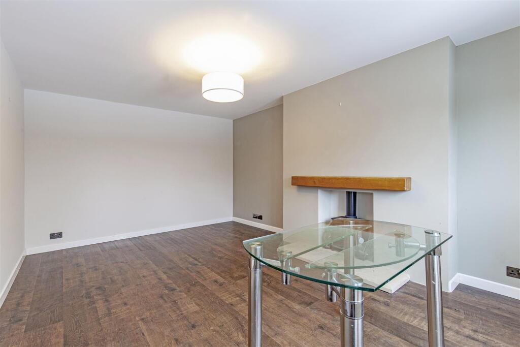 Reception Room-4.jpg