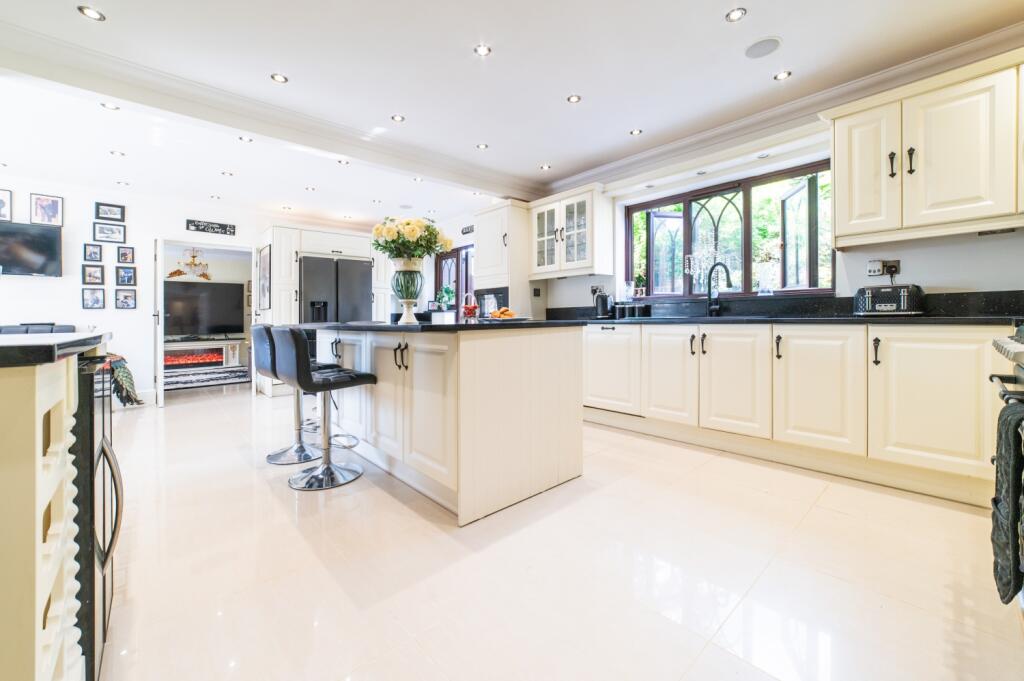 Award-winning Media team on EVERY Listing_41