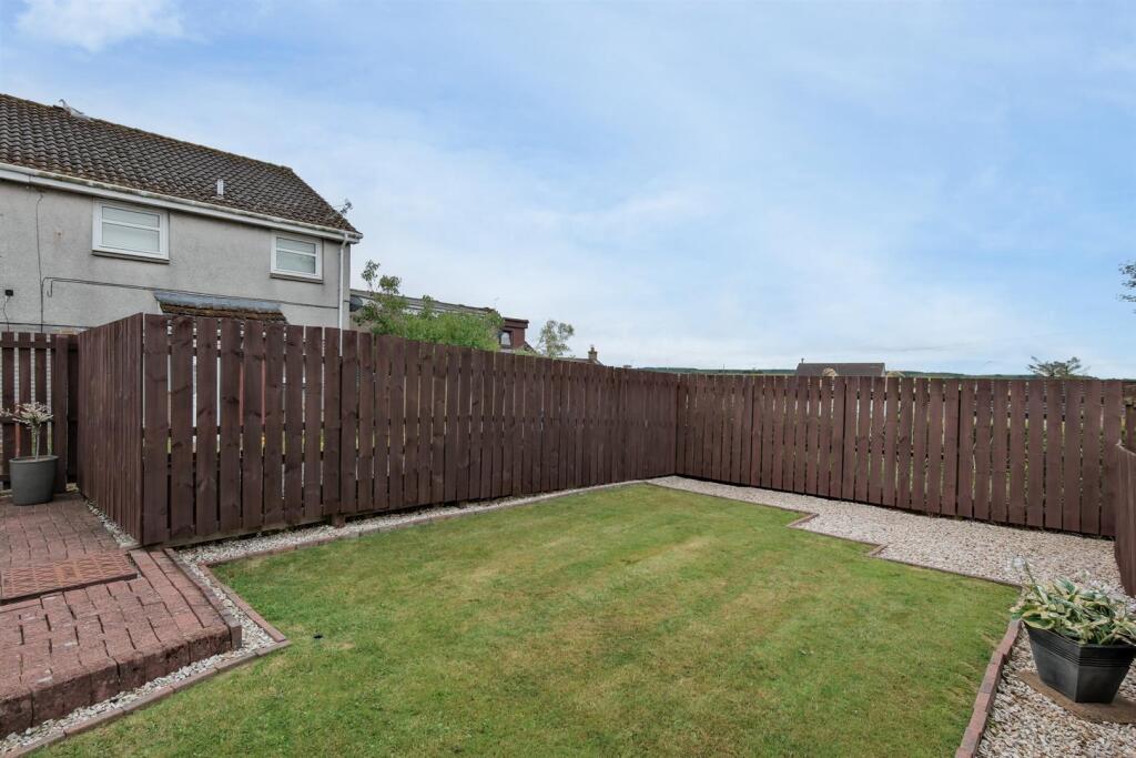 005-32 Currieside Place, Shotts, ML7 4AL.jpg