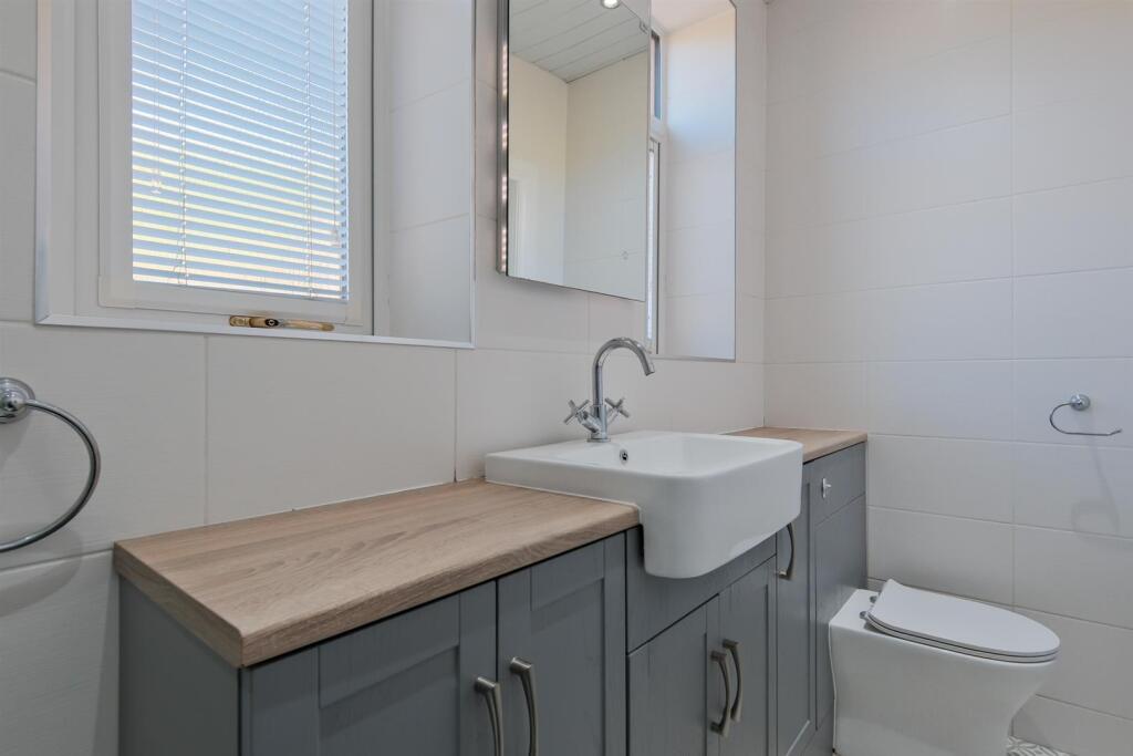 027-140 Caledonian Road Wishaw, ML2 0HT.jpg