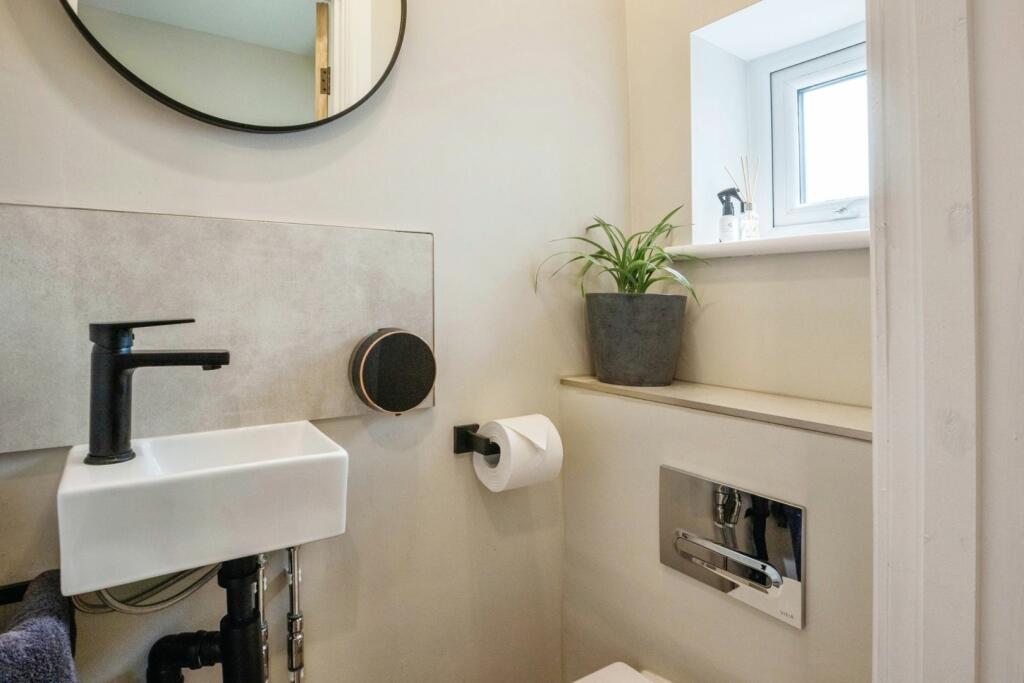 Cloak Room