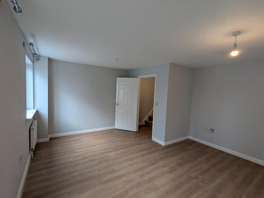 4 bedroom 3 bathroom