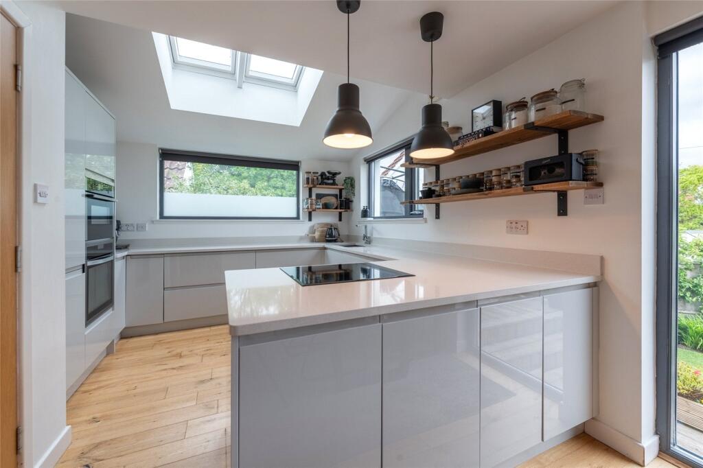 Lovedale Avenue 1217