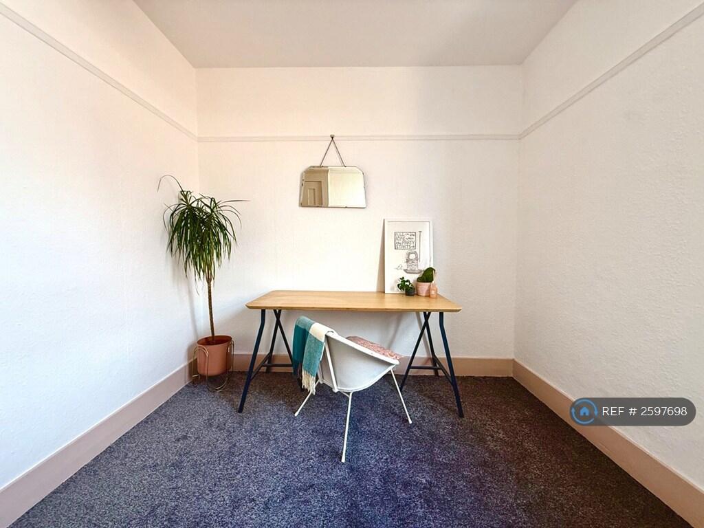 Secondary Bedroom