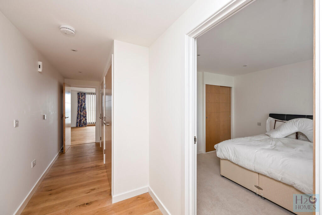 Kingsway 191, fla...